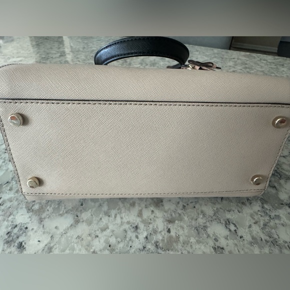 Kate Spade Black and Cream Tote Set includes Wallet - Picture 7 of 10